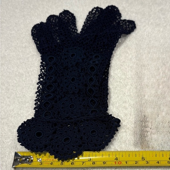 Vintage Ladies Indigo Blue Handmade Crochet Lace Gloves - Picture 3 of 7